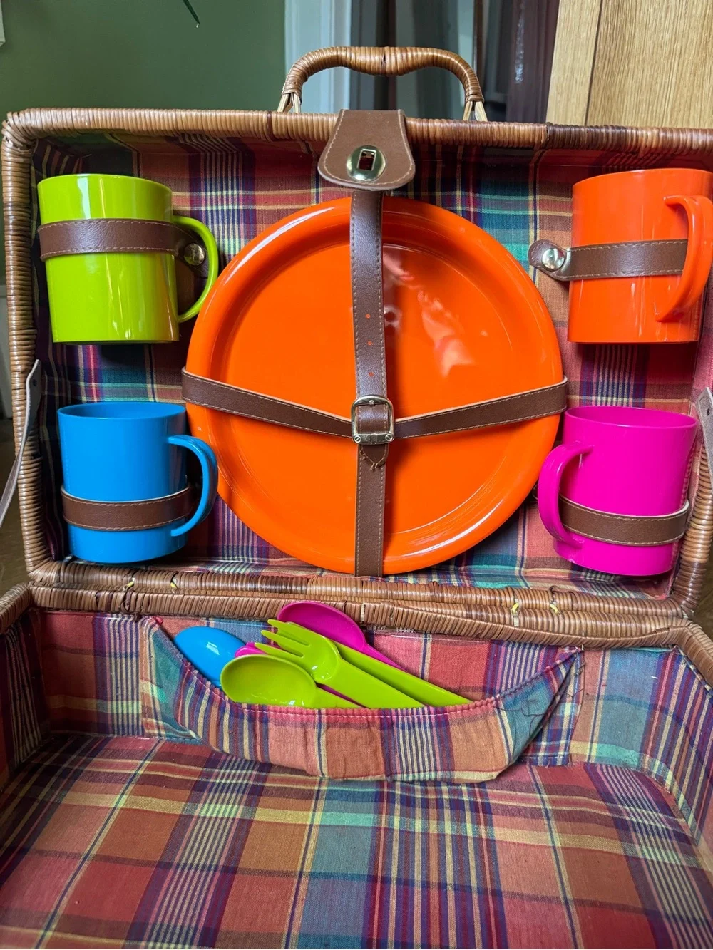 Vintage Wicker Picnic Basket in Gingham w/ Colorful Cutlery and Carrying Strap